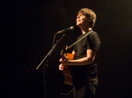 Jake Bugg at Kessler Theater 4/8/18 photo by Roman Soriano