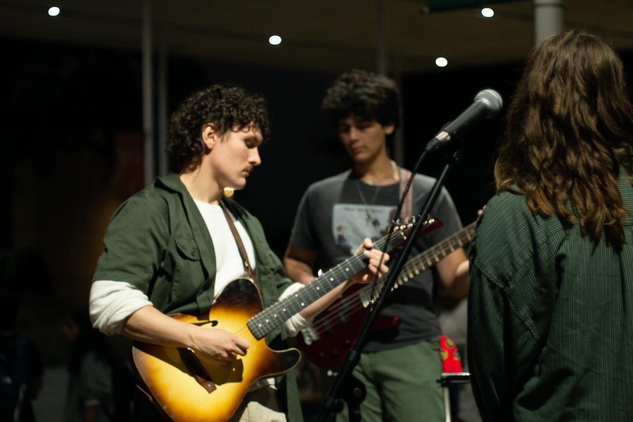 Pseudo Stereo 2023