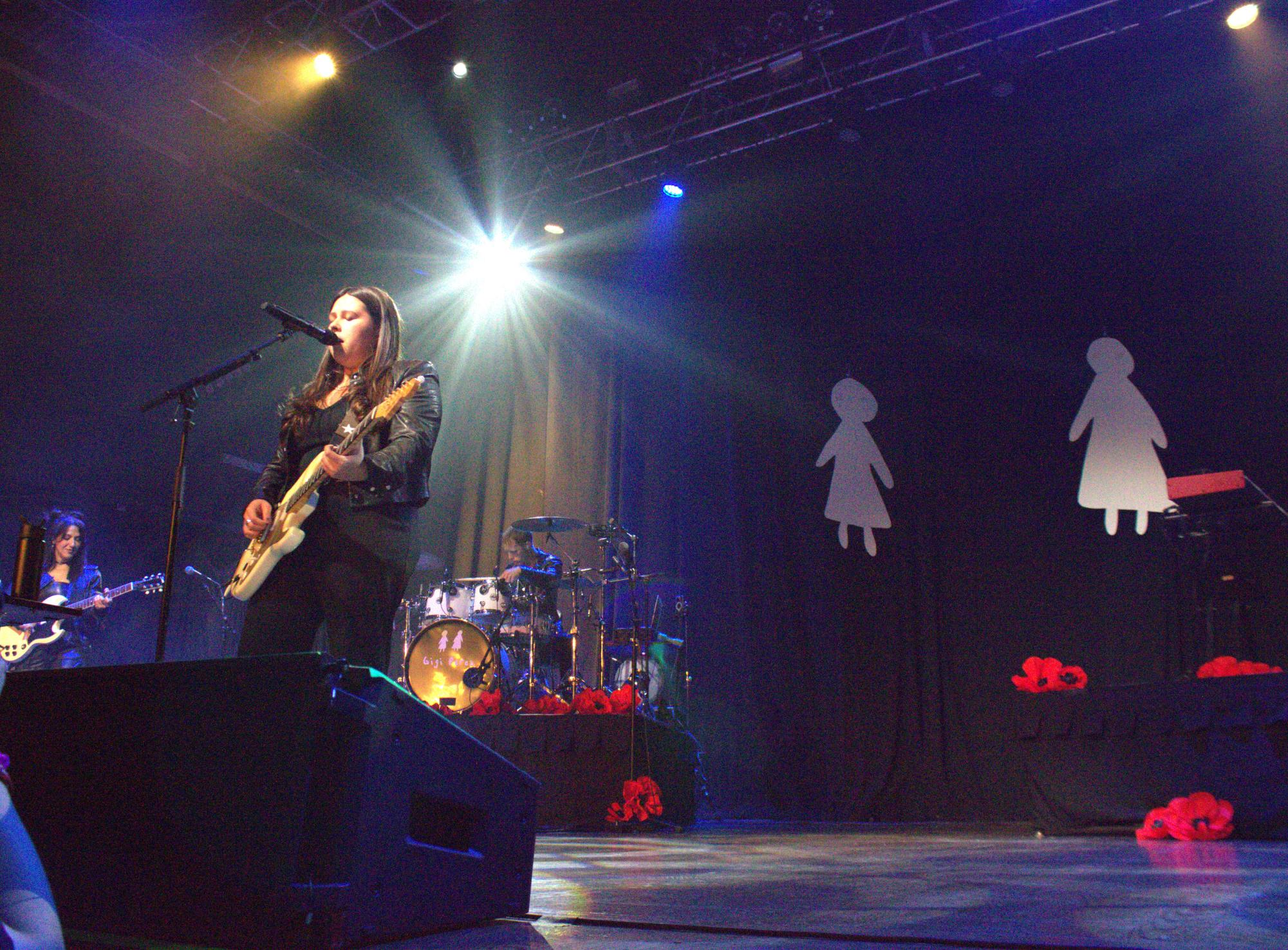 Gigi Perez and Hannah Jadagu at the House of Blues
